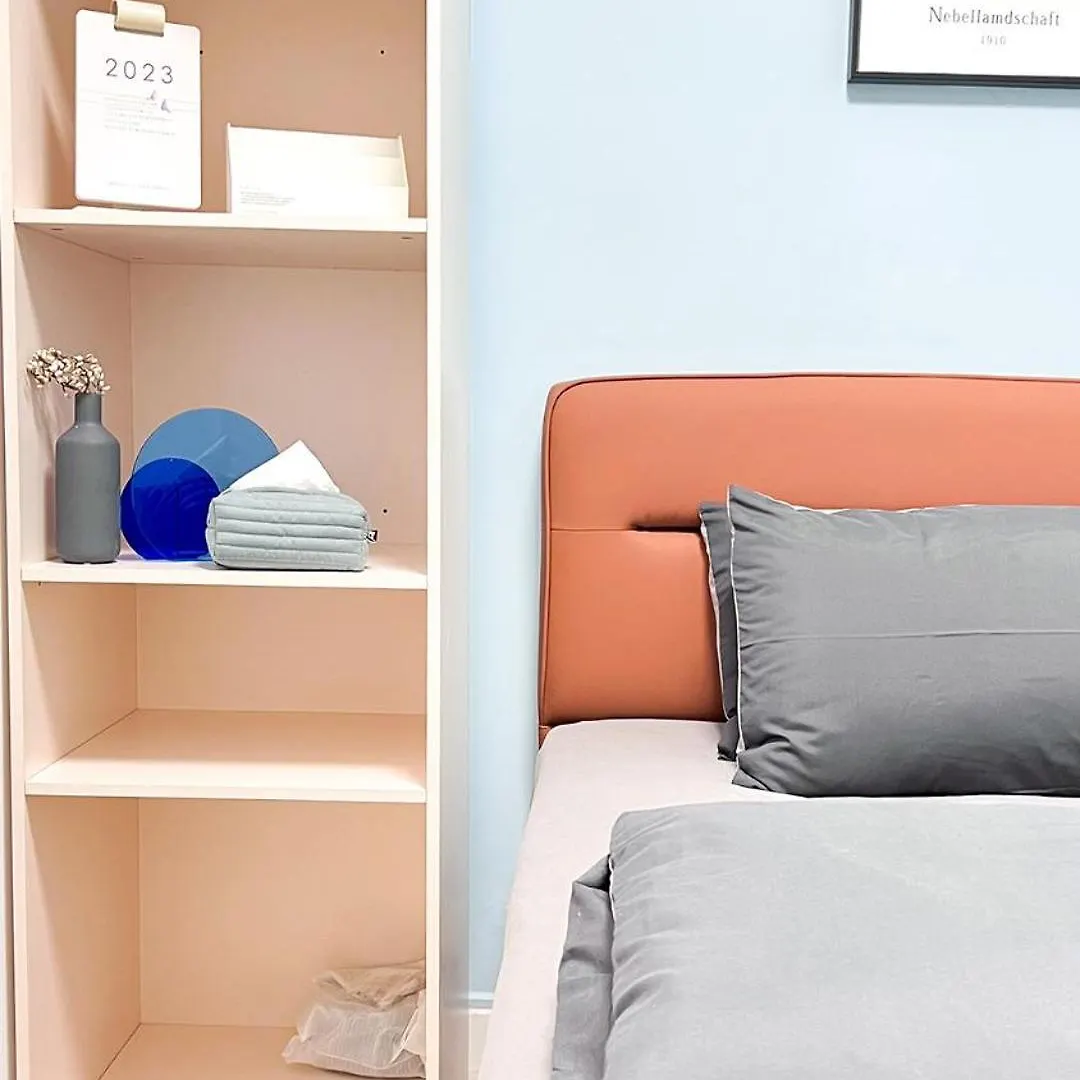 Student Accommodation - Lockhart Road 137 Hong Kong Homestay